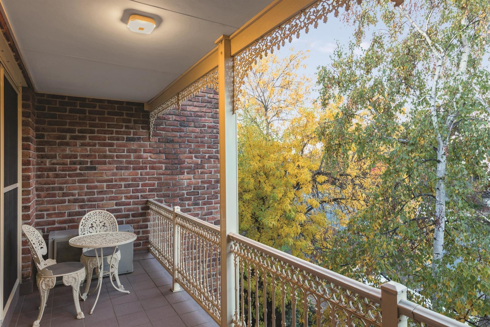 Adina Serviced Apartments Canberra Kingston エクステリア 写真