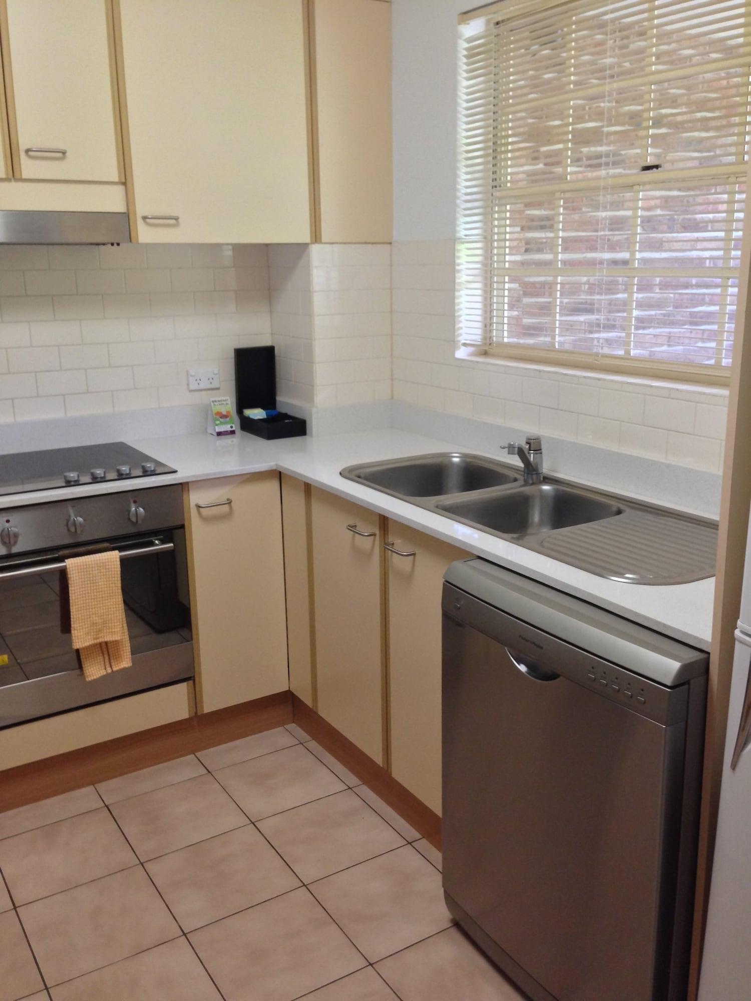 Adina Serviced Apartments Canberra Kingston エクステリア 写真
