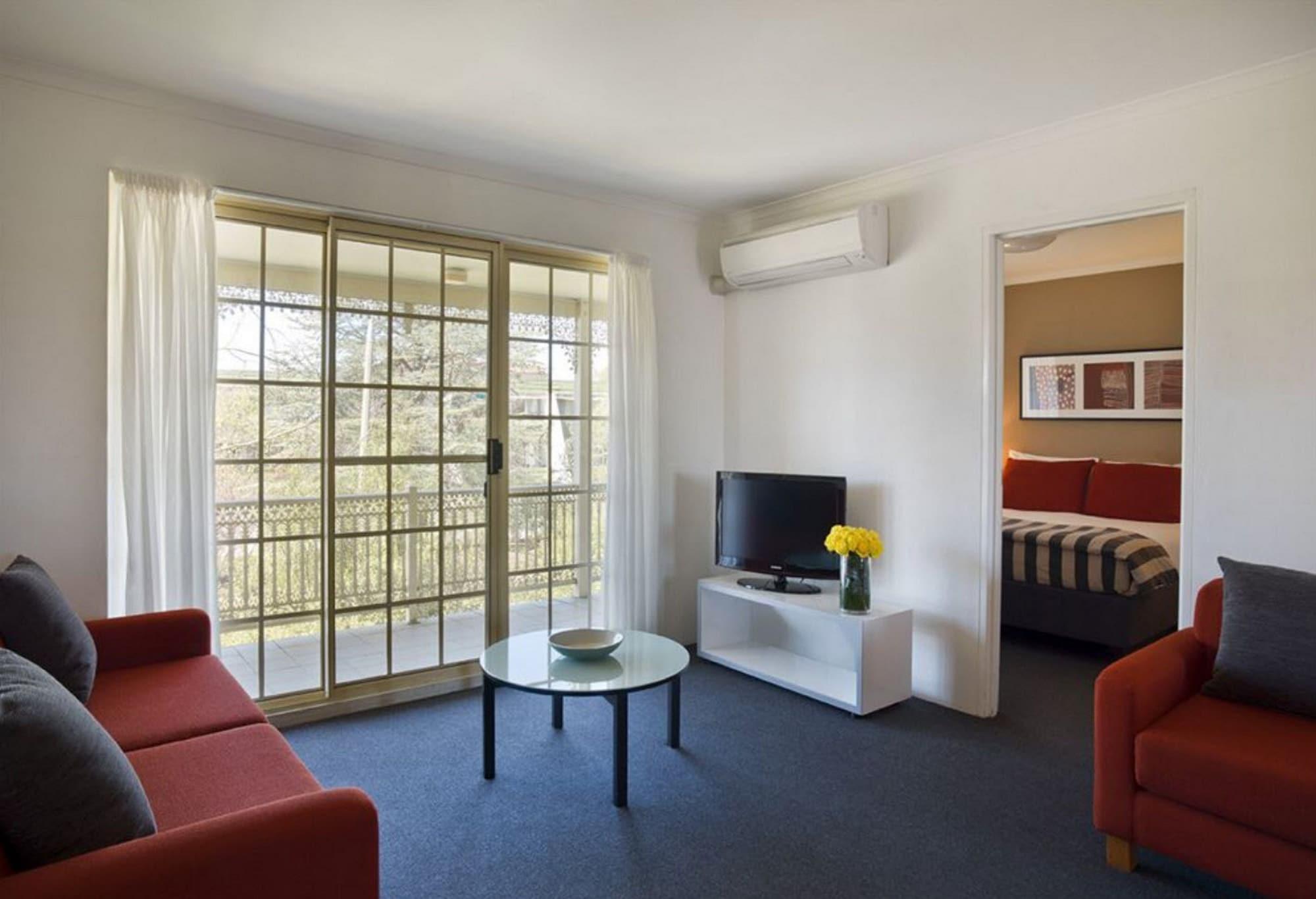 Adina Serviced Apartments Canberra Kingston エクステリア 写真