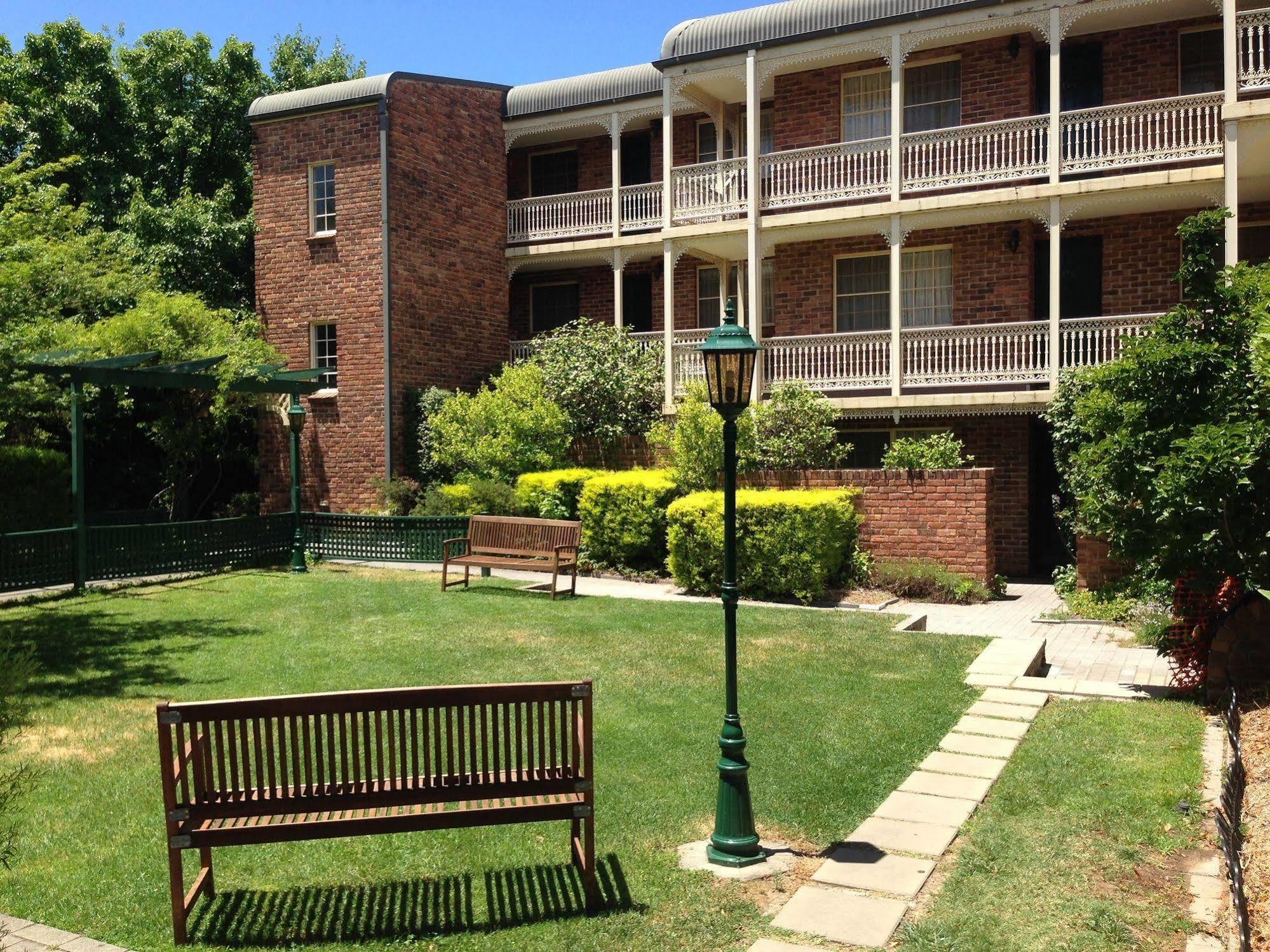 Adina Serviced Apartments Canberra Kingston エクステリア 写真
