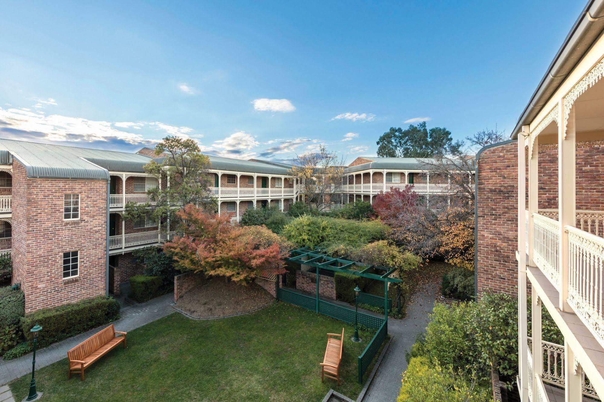 Adina Serviced Apartments Canberra Kingston エクステリア 写真